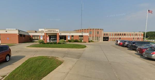 Outside of building Floyd County Medical Center where Hearing Associates Charles City IA is located