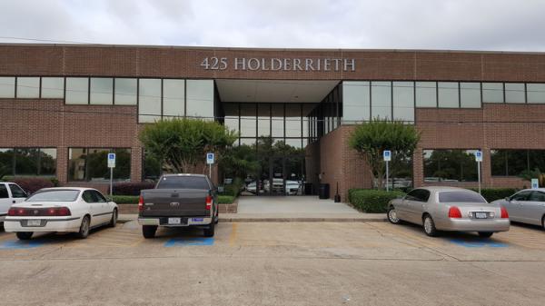 Bldg front 425 Holderrieth