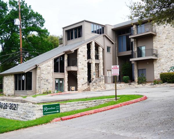 Front Parking Lot RK Audiology South Austin